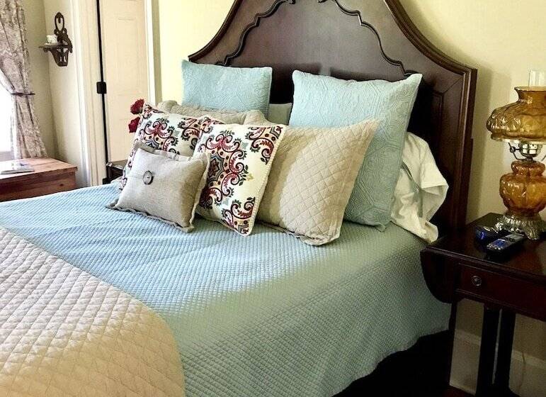 Bed and Breakfast Concord Inn