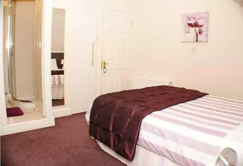 Eske Villa Bed & Breakfast