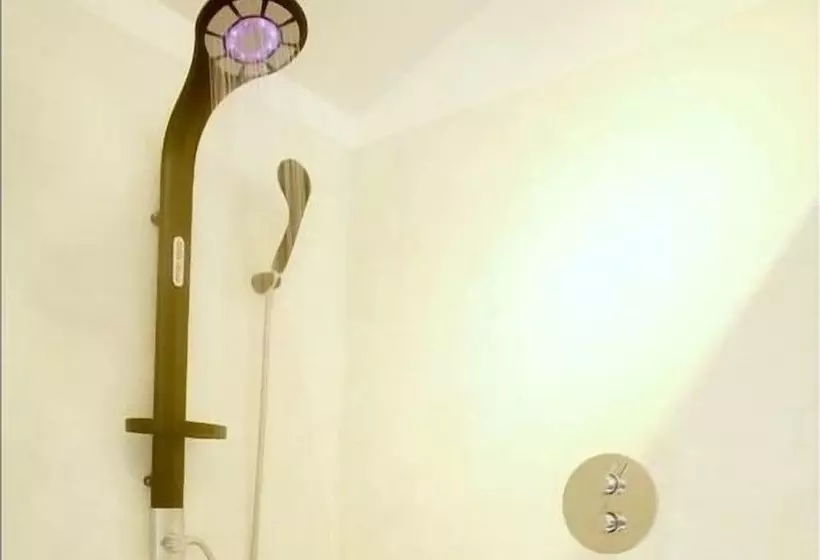 Aamiaismajoitus (B&B) La Maison Rouge D Uzes