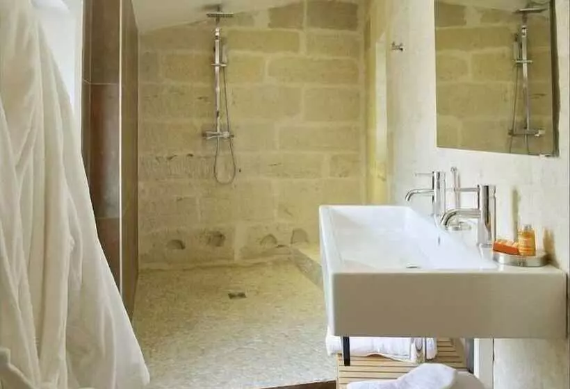 Aamiaismajoitus (B&B) La Maison Rouge D Uzes