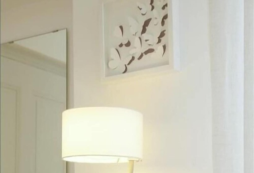 مبيت وإفطار La Maison Rouge D Uzes