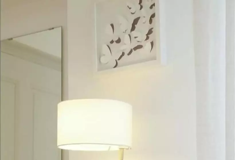 Aamiaismajoitus (B&B) La Maison Rouge D Uzes