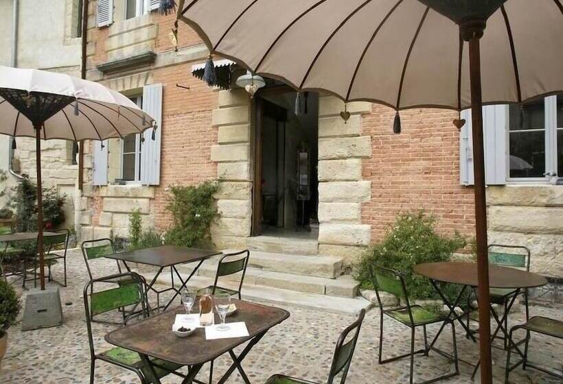 مبيت وإفطار La Maison Rouge D Uzes