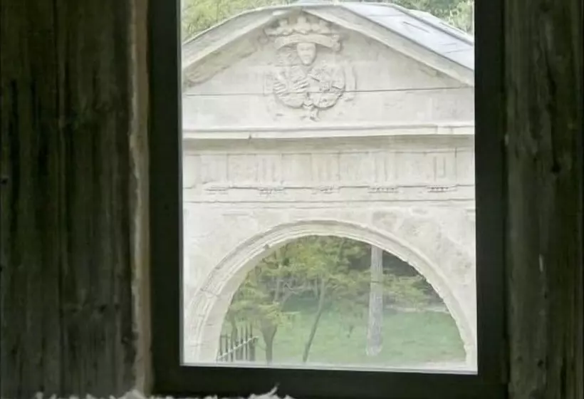 Aamiaismajoitus (B&B) La Maison Rouge D Uzes