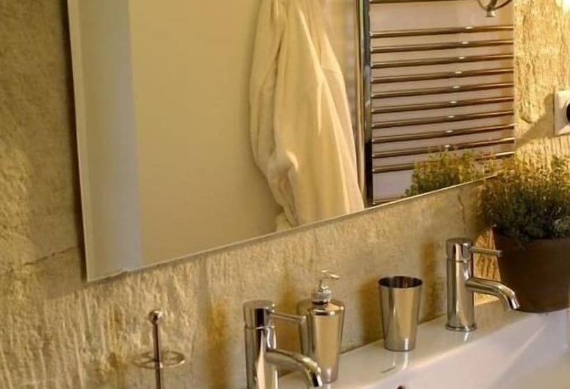 مبيت وإفطار La Maison Rouge D Uzes