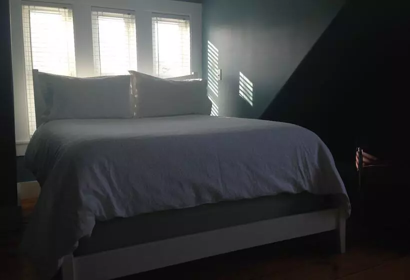 ベッドアンドブレックファースト Scotch Hill Inn