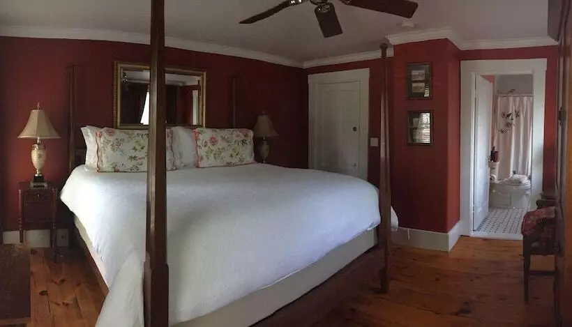 ベッドアンドブレックファースト Scotch Hill Inn