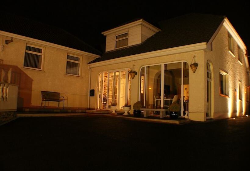 Eske Villa Bed & Breakfast