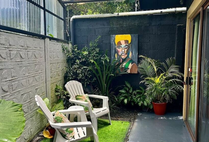 Freddys Place Bed And Breakfast