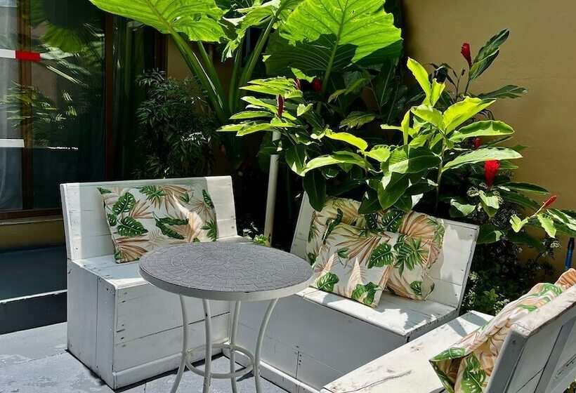 Freddys Place Bed And Breakfast