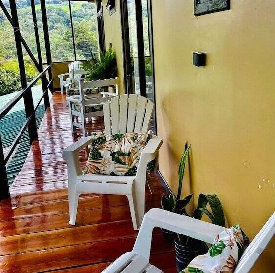 Freddys Place Bed And Breakfast