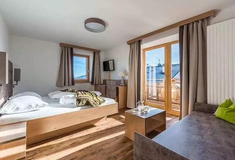 Hotelli Alpenfrieden