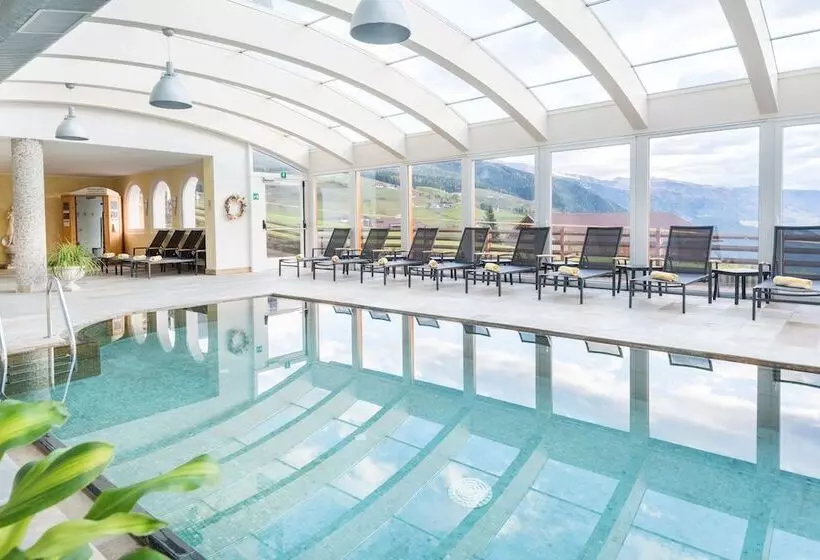Hotelli Alpenfrieden