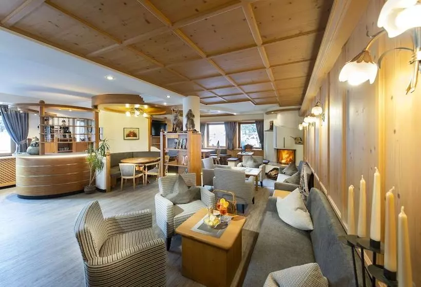 Hotelli Alpenfrieden