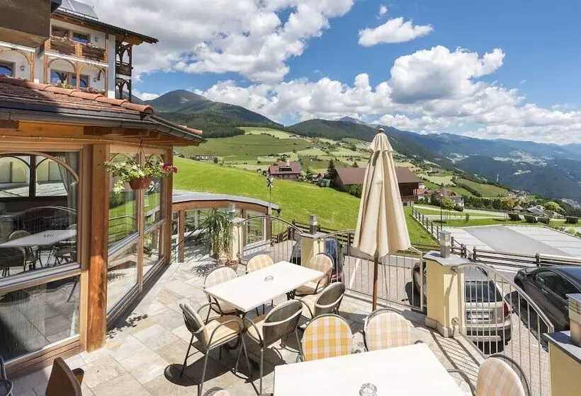 Hotelli Alpenfrieden