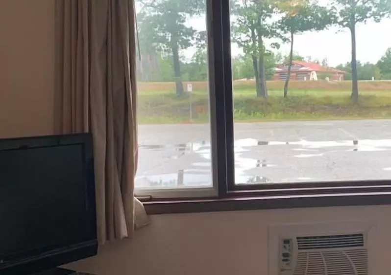 Hotelli Auberge Eldo Inn