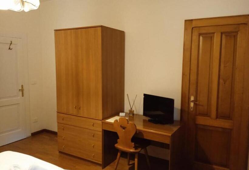 בית מלון כפרי Brustolon