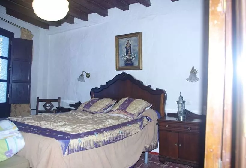Hotelli Casa Rural Las Piedras
