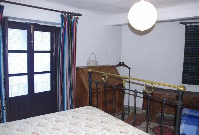 Hotelli Casa Rural Las Piedras