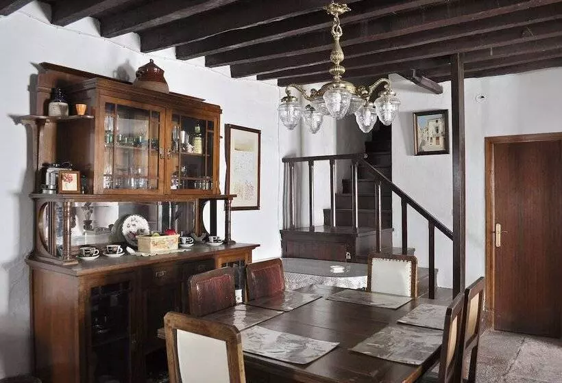 Hotelli Casa Rural Las Piedras