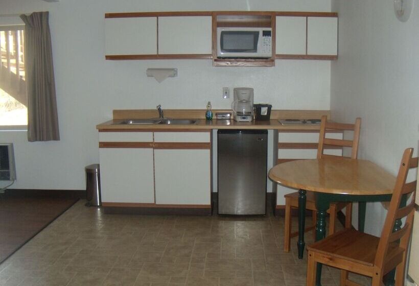 Отель Corral Creek Lodge