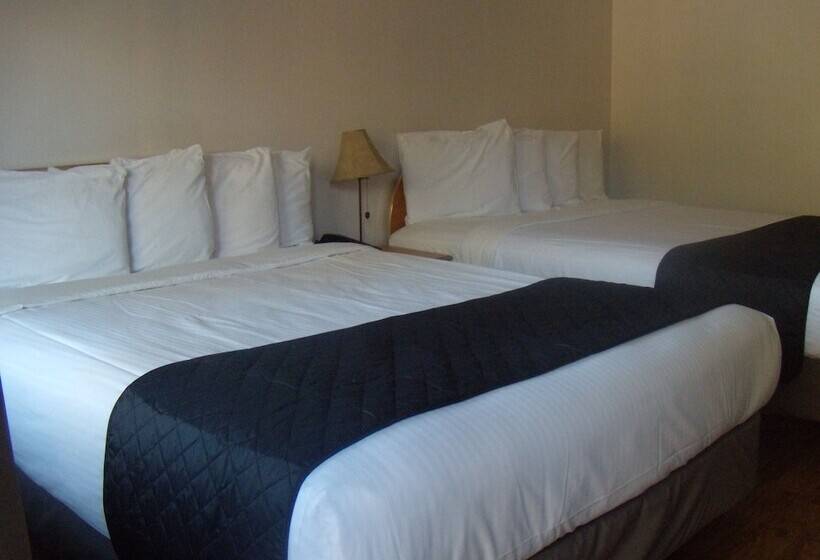 Отель Corral Creek Lodge