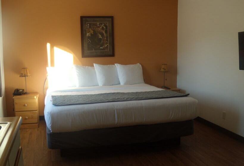 Отель Corral Creek Lodge