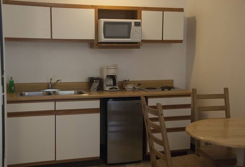 Отель Corral Creek Lodge