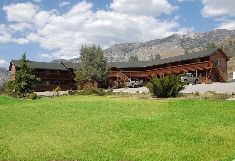 Отель Corral Creek Lodge