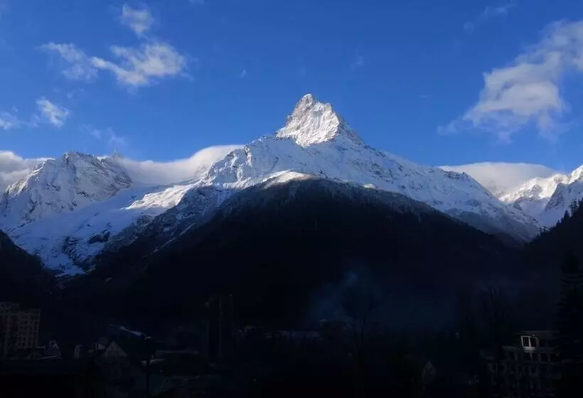 هتل Elbrus