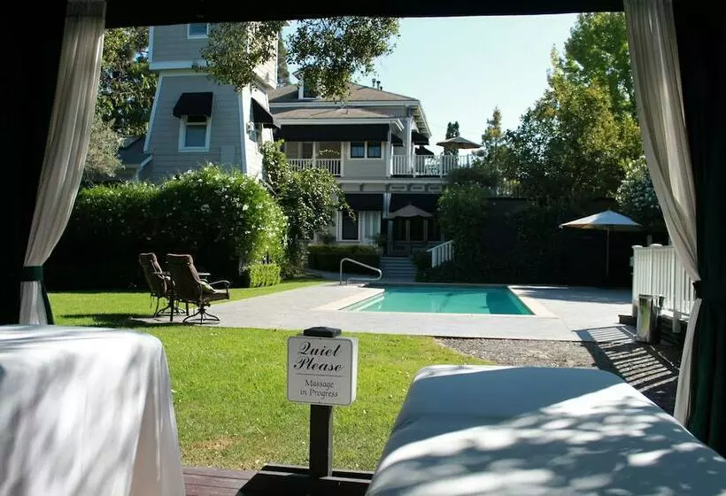 Hotelli Honor Mansion