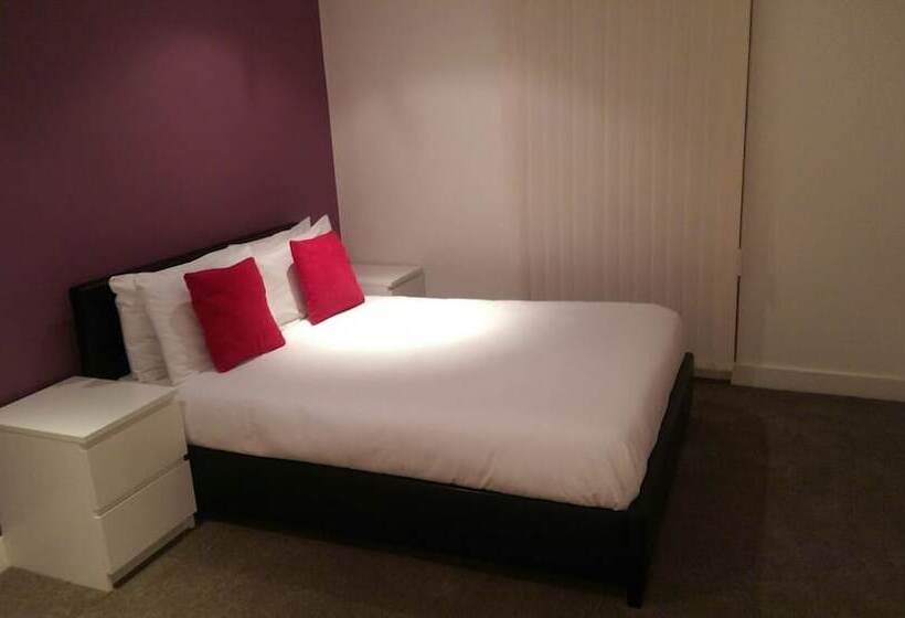 בית מלון כפרי Starlite Serviced Apartments