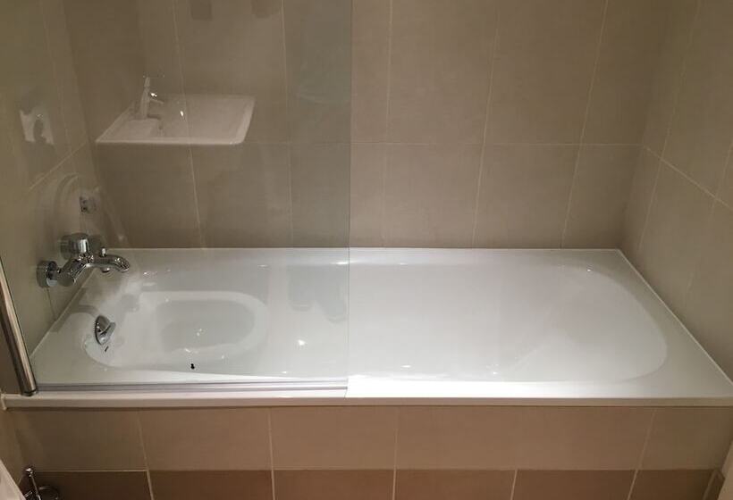 בית מלון כפרי Starlite Serviced Apartments