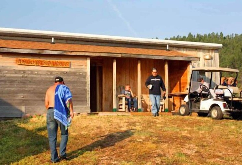 فندق Suzies Camp