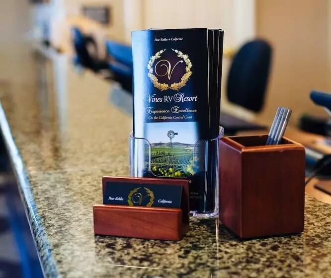 Hotelli Vines Rv Resort