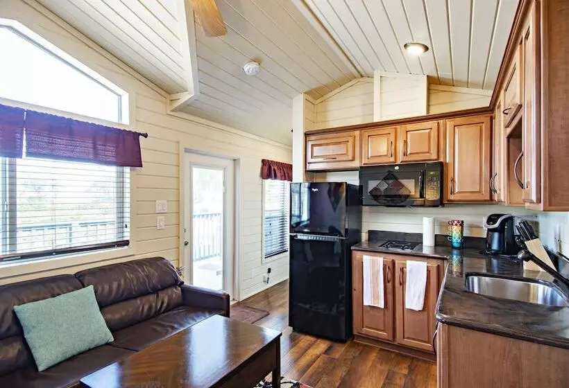 Hotelli Vines Rv Resort