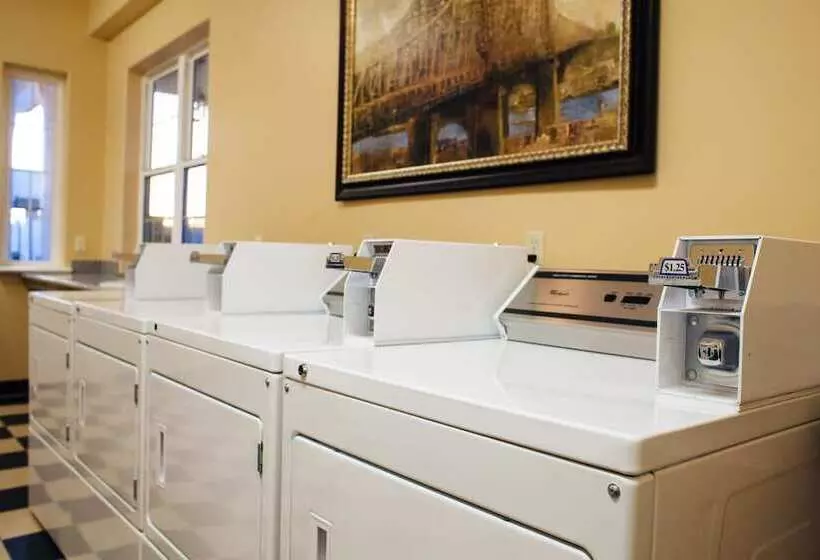 Hotelli Vines Rv Resort