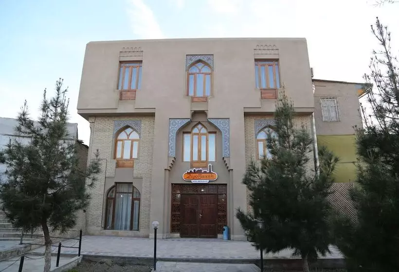 هتل Ziyobaxsh