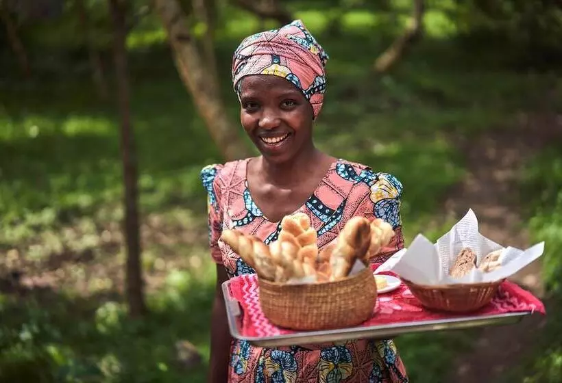 پانسیون Nature Homes   Africa Amini Life