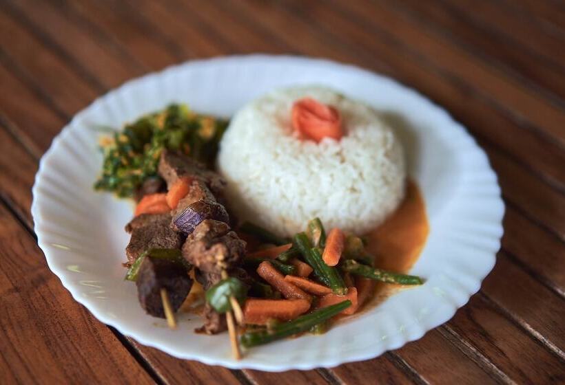 پانسیون Nature Homes   Africa Amini Life