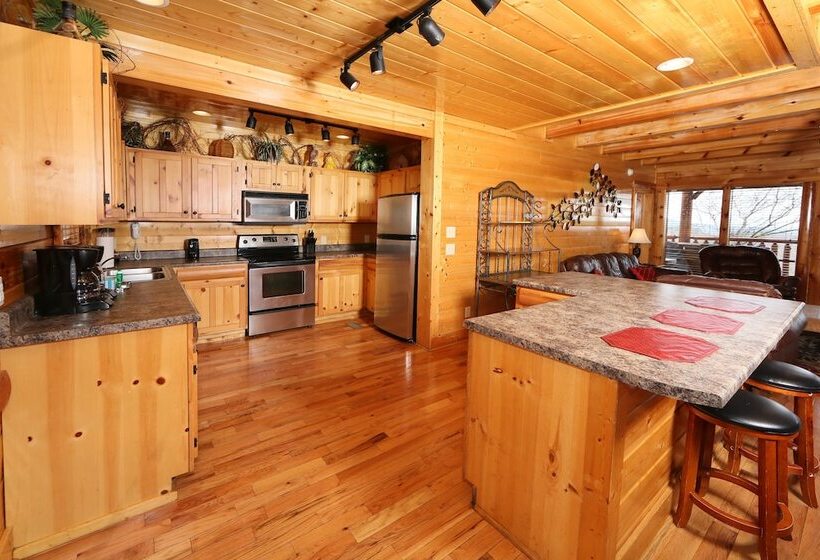 Rising Eagle Lodge By Redawning