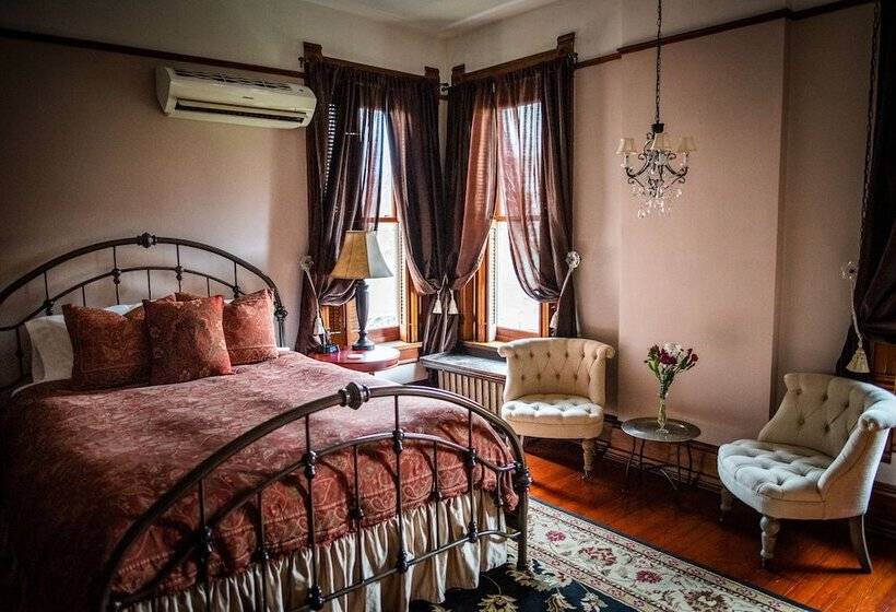 The Gage Mansion B&b