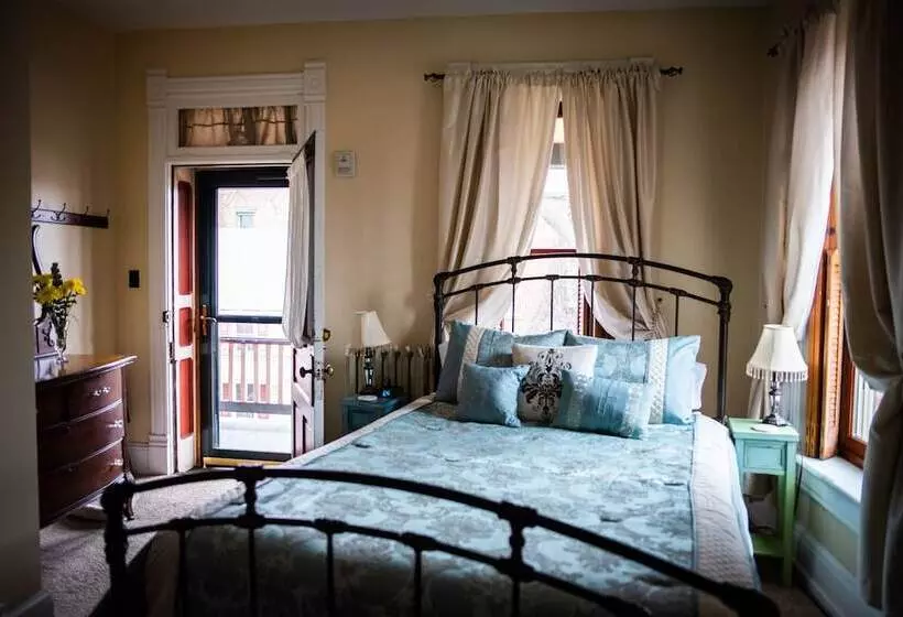 The Gage Mansion B&b