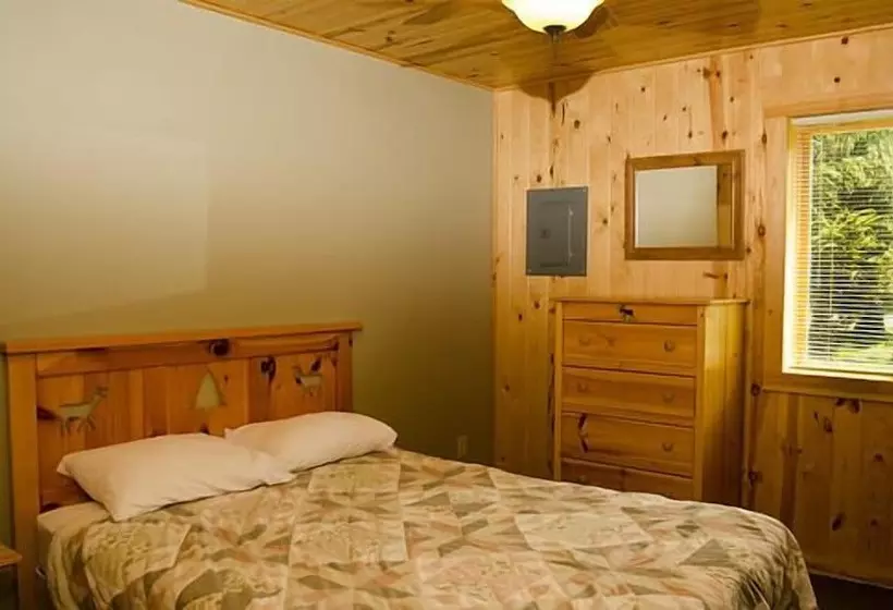 Woodland Beach Resort