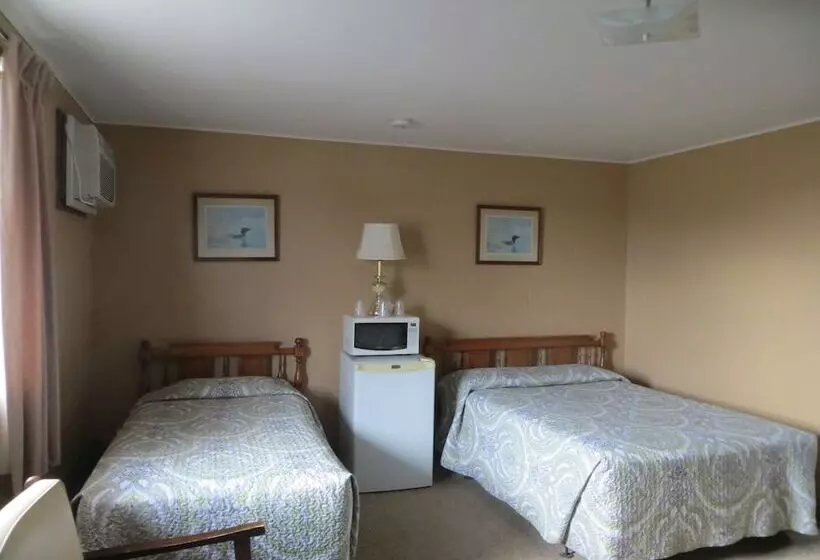 Adams Golden Acres Motel