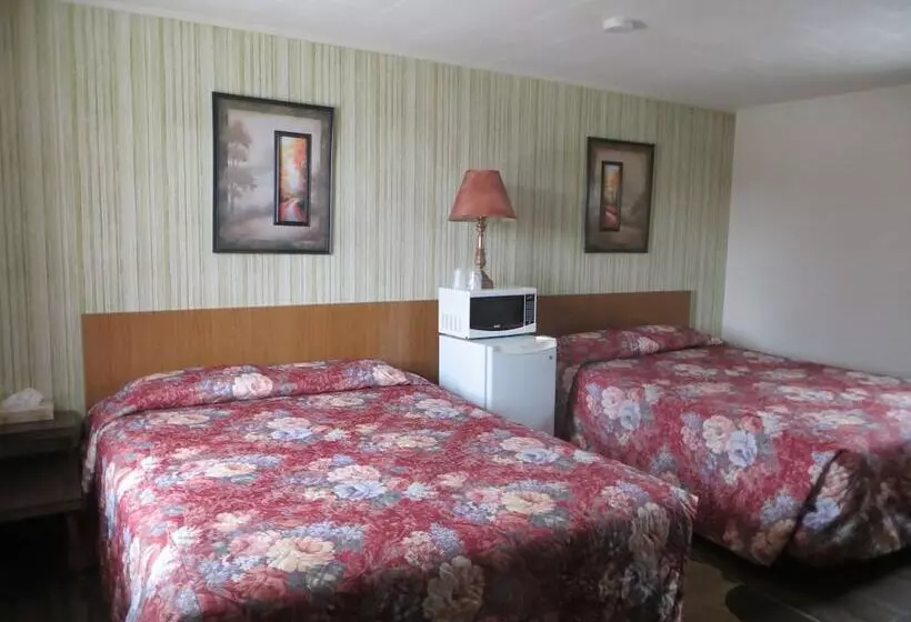 Adams Golden Acres Motel