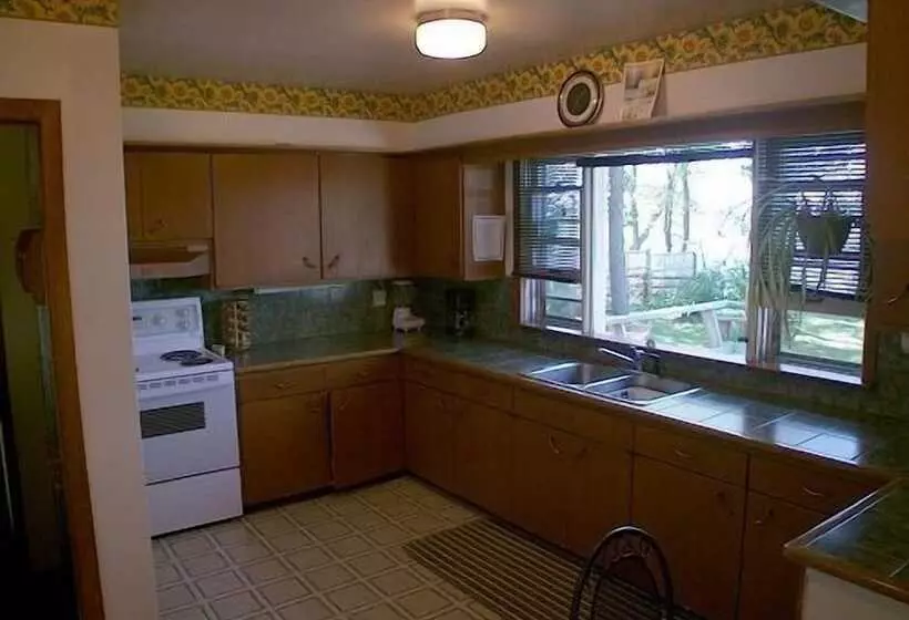 Sandbanks Beach Resort