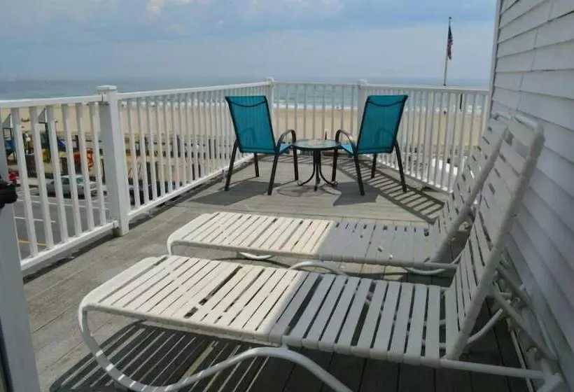 The Pelham Resort Motel