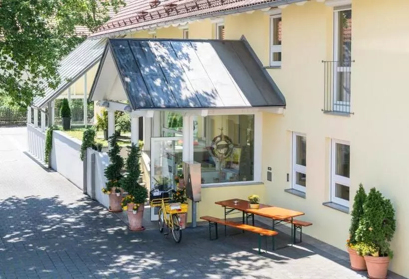 Отель Beim Schrey