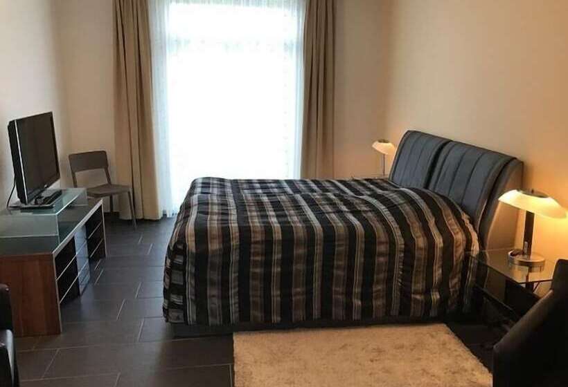 בית מלון כפרי Campus Boardinghouse